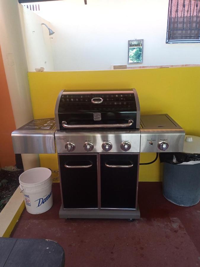 Conrado'S Guesthouse B&B Las Avispas エクステリア 写真